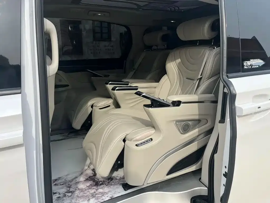 Buick GL8 2022 из CN, фото 2