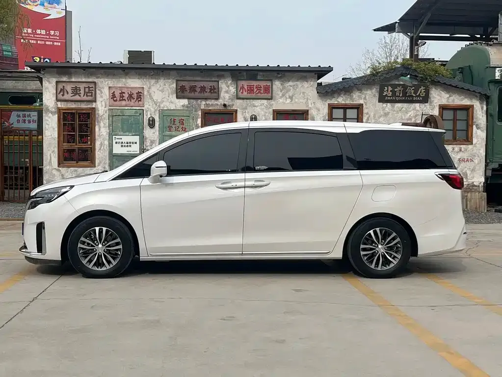 Buick GL8 2022 из CN, фото 6