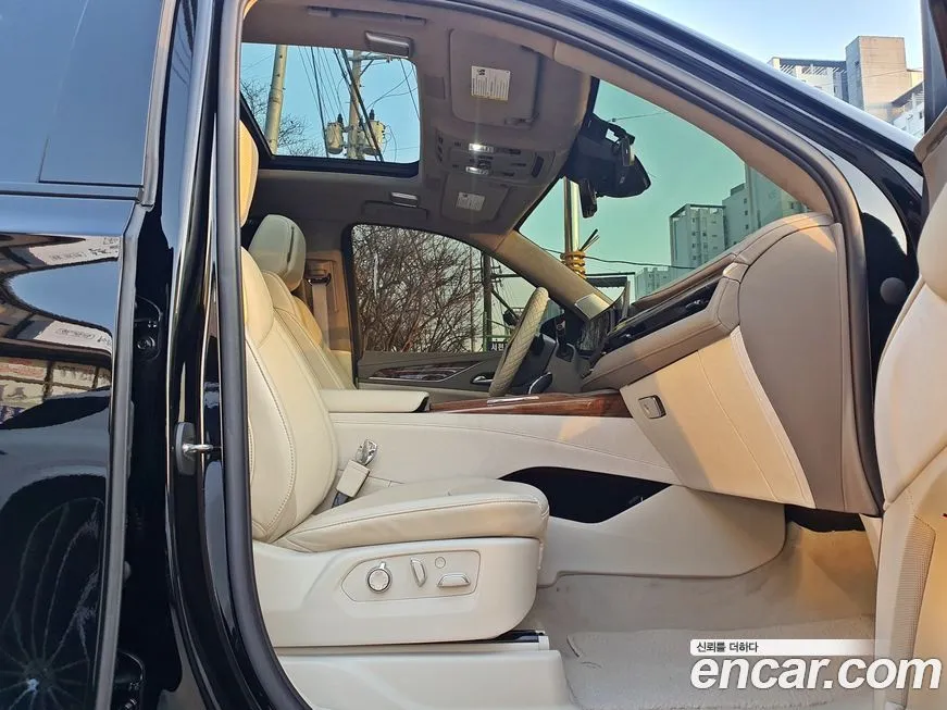 Cadillac Escalade 2022 из KR, фото 3