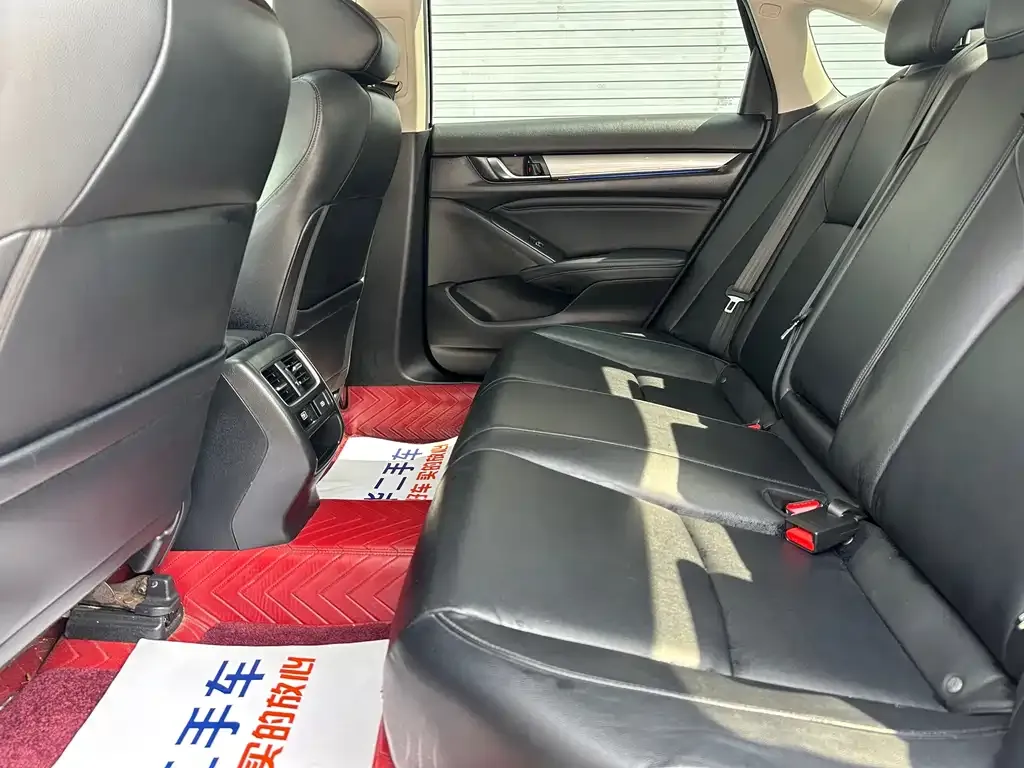 Honda Accord — фото 5