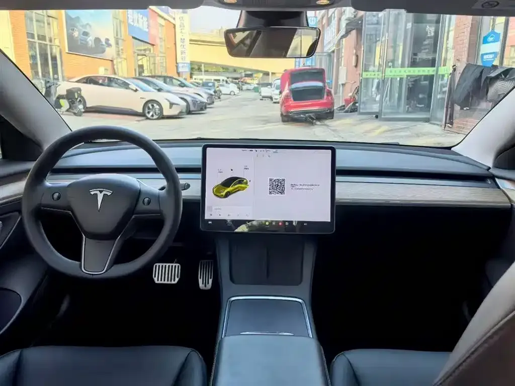 Tesla Model 3 — фото 2