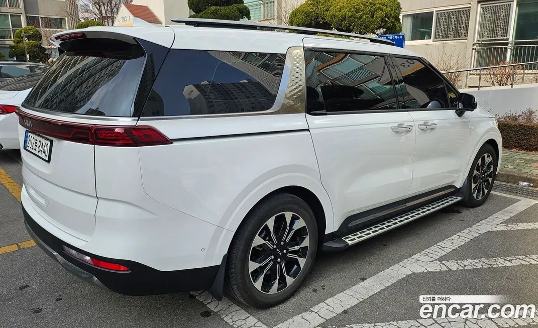 Kia Carnival — фото 10