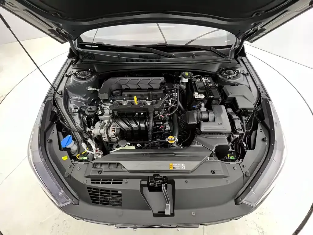 Hyundai Elantra 2023 из CN, фото 9