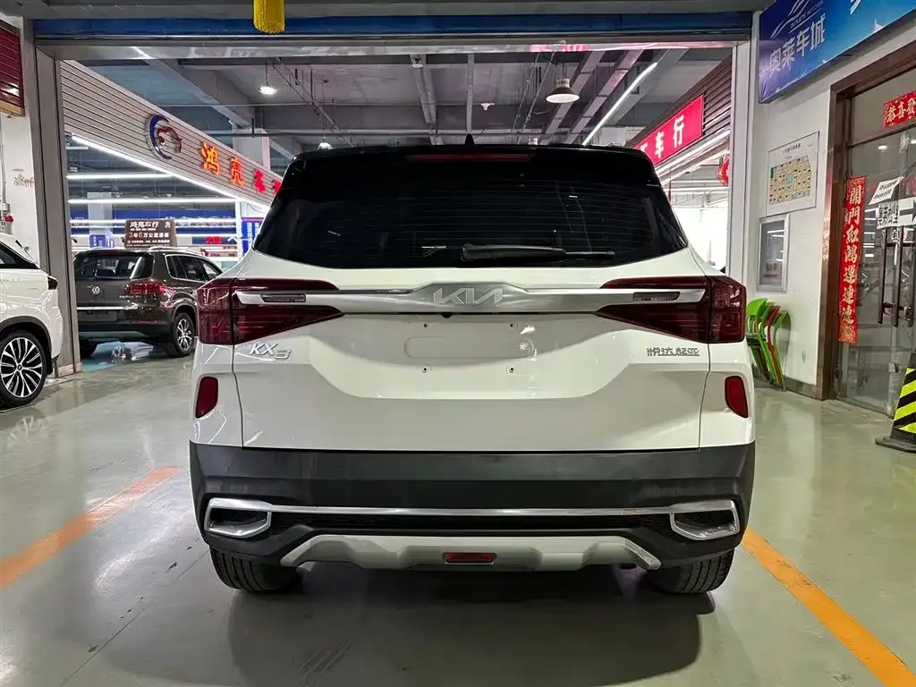 Kia KX3 2023 из CN, фото 7
