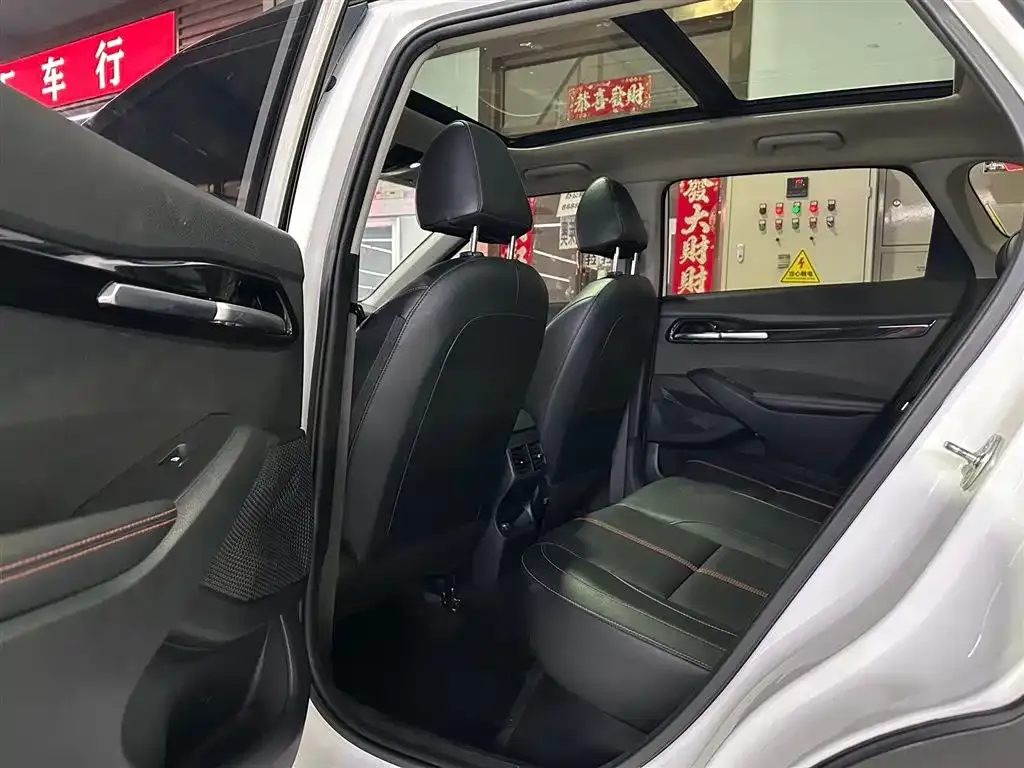 Kia KX3 2023 из CN, фото 3