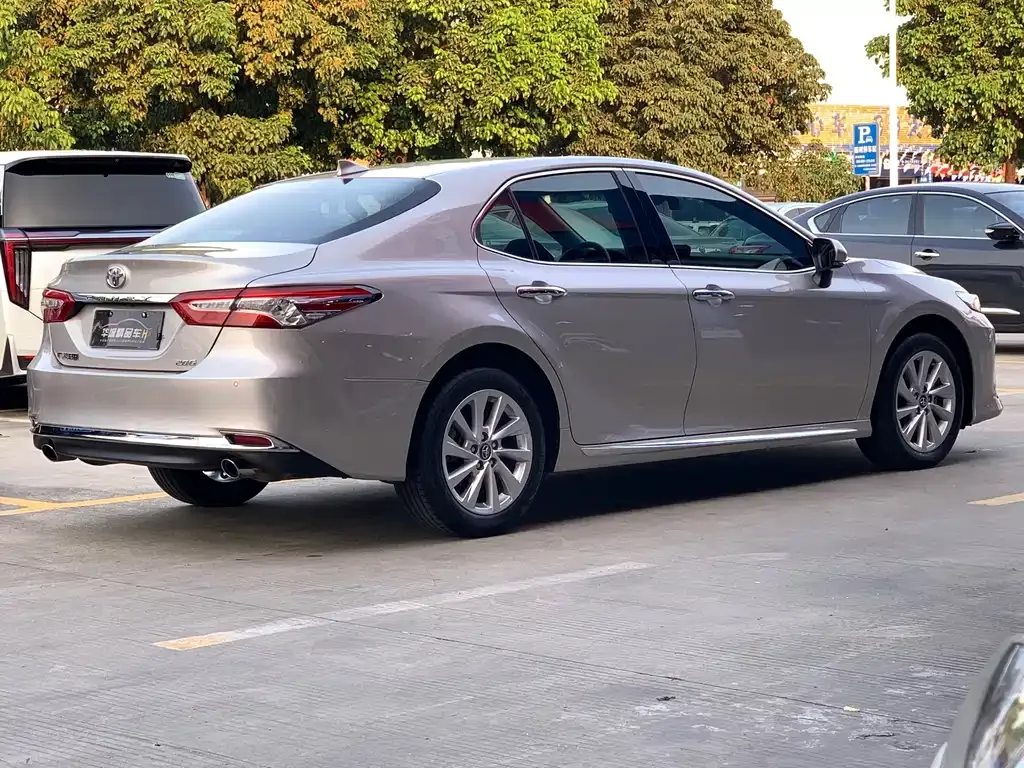 Toyota Camry 2023 из CN, фото 5