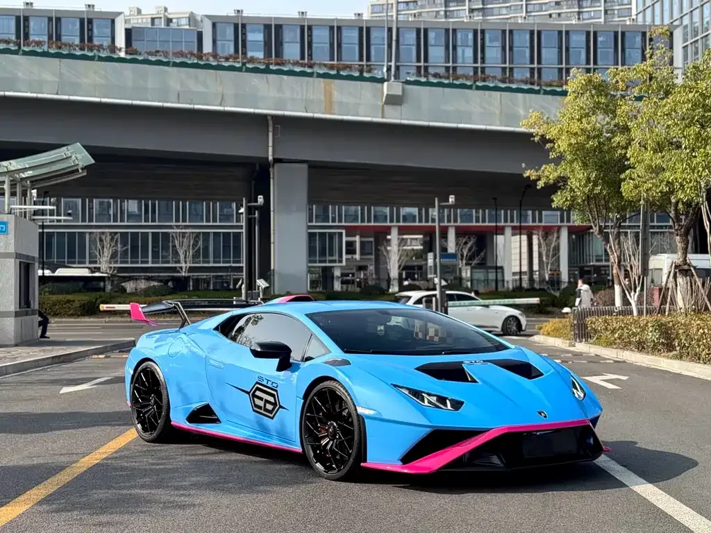 Lamborghini Huracan 2023 из CN, фото 4