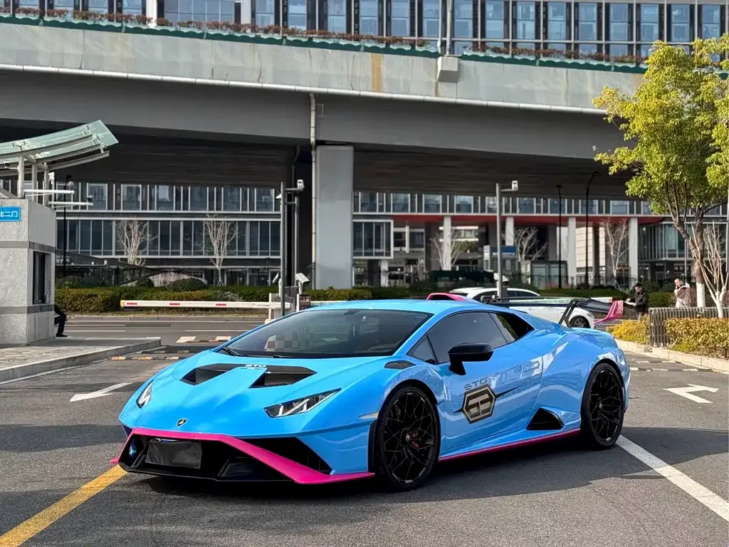 Lamborghini Huracan 2023 из CN, фото 1