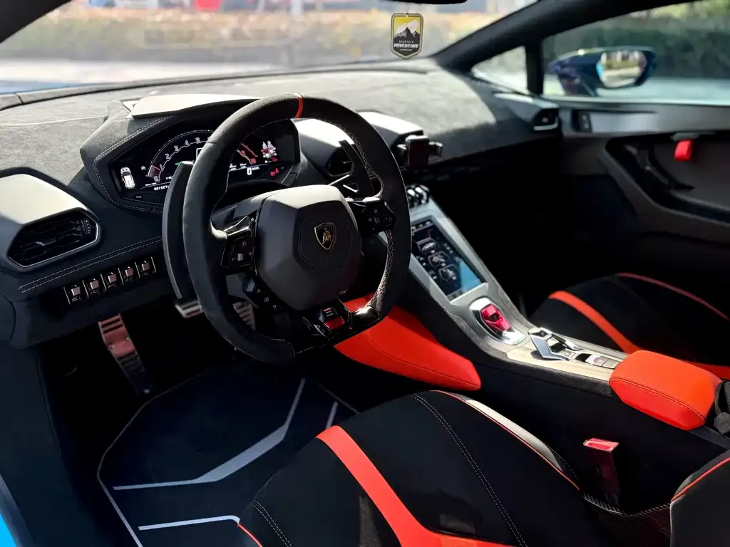 Lamborghini Huracan 2023 из CN, фото 2