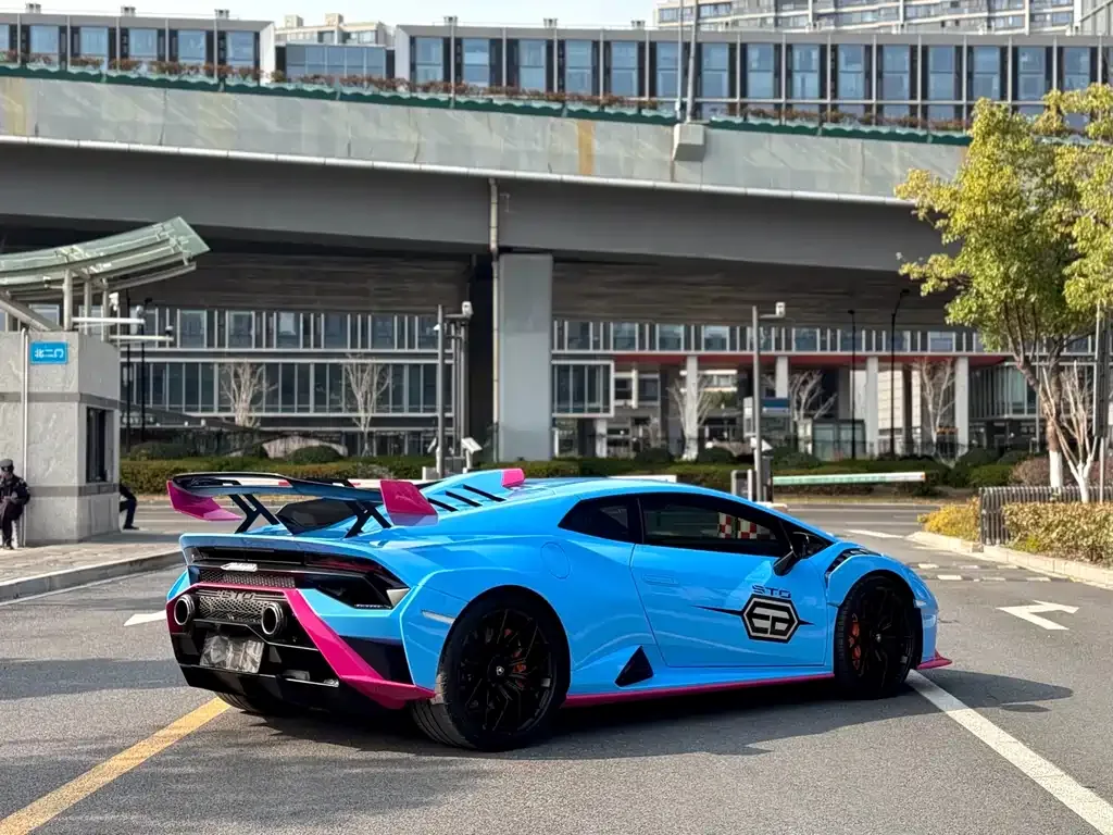 Lamborghini Huracan 2023 из CN, фото 3