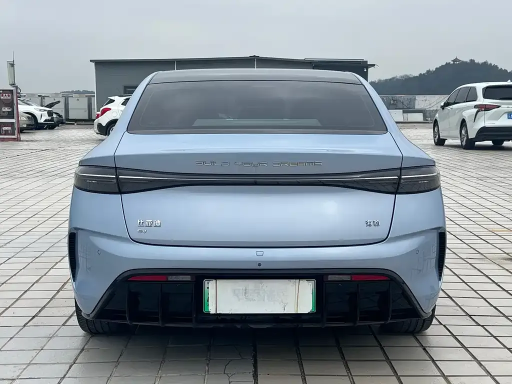 BYD Seal — фото 8