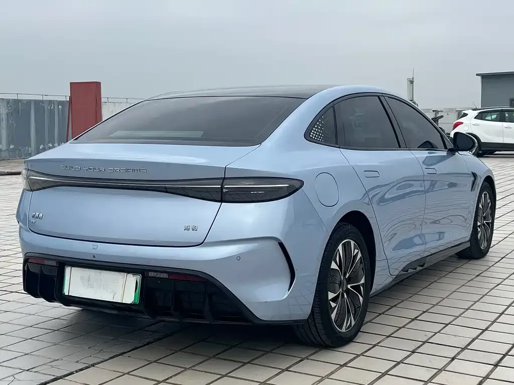 BYD Seal — фото 2
