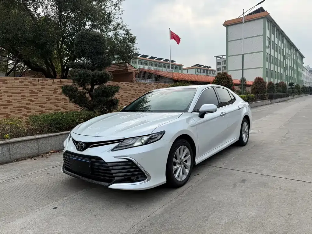 Toyota Camry 2022 из CN, фото 1