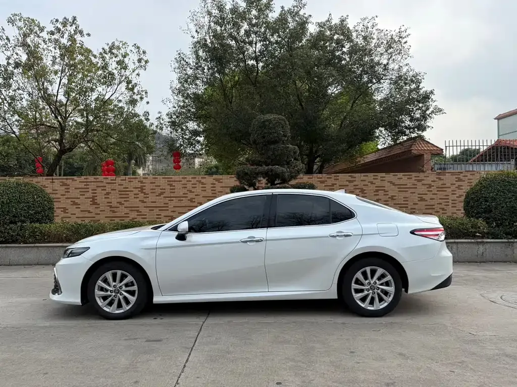 Toyota Camry 2022 из CN, фото 9