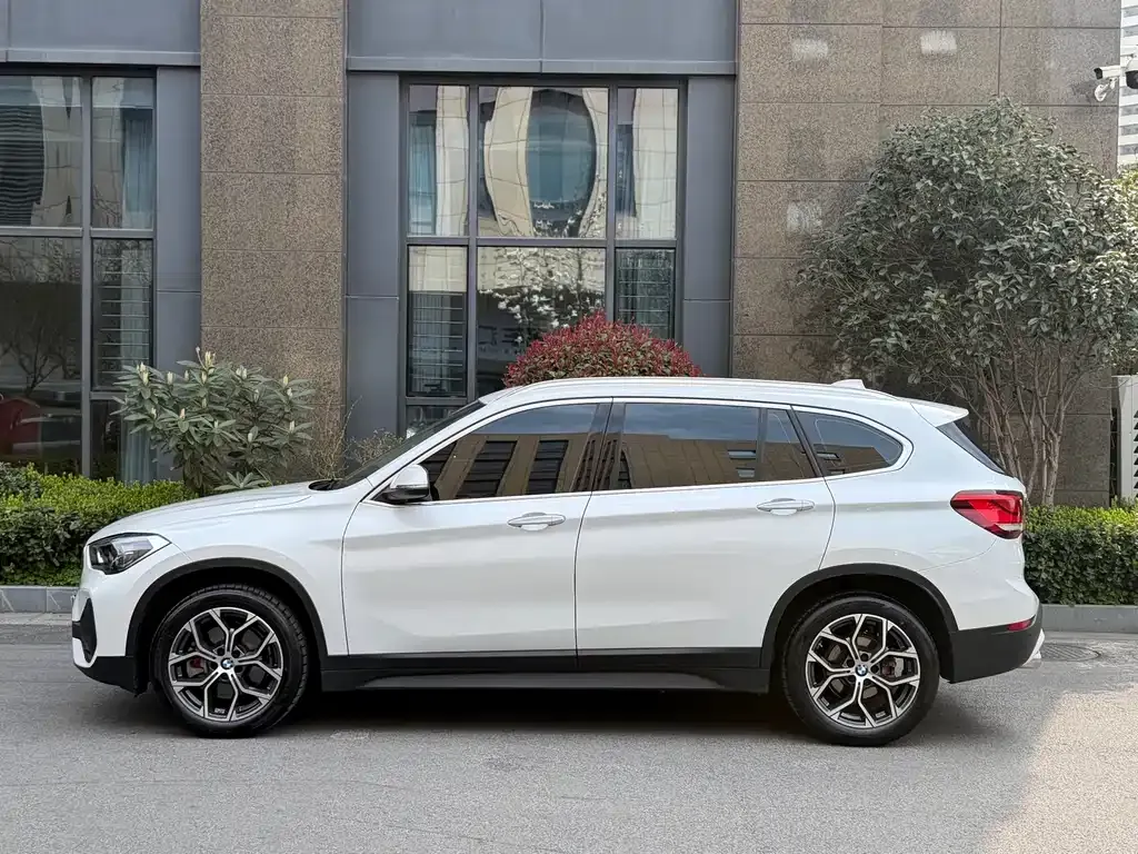 BMW X1 2022 из CN, фото 10