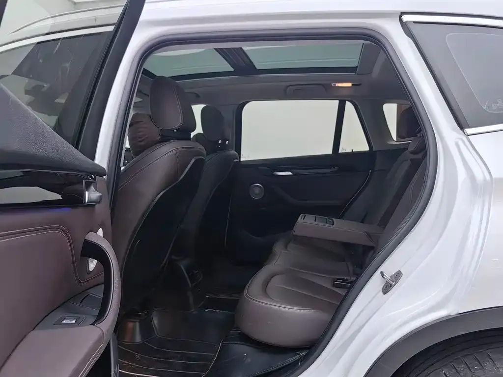BMW X1 2022 из CN, фото 4