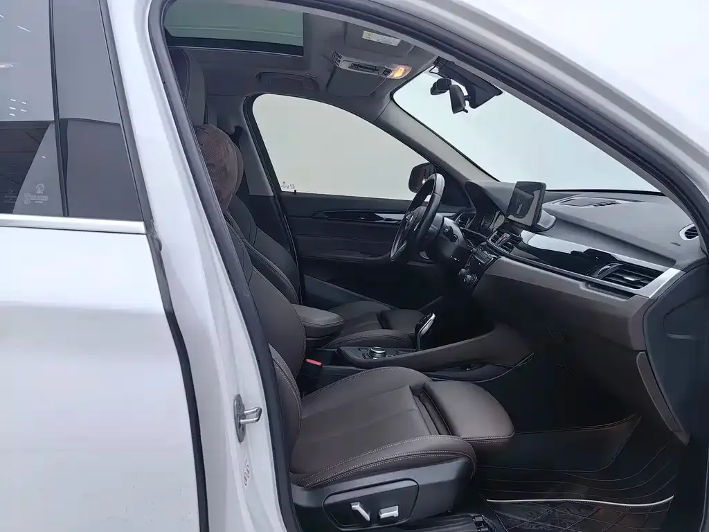 BMW X1 2022 из CN, фото 8