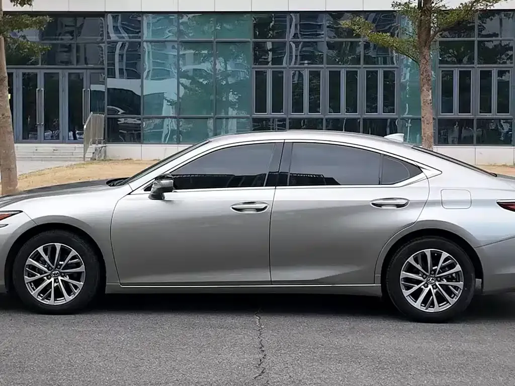 Lexus ES 2022 из CN, фото 8