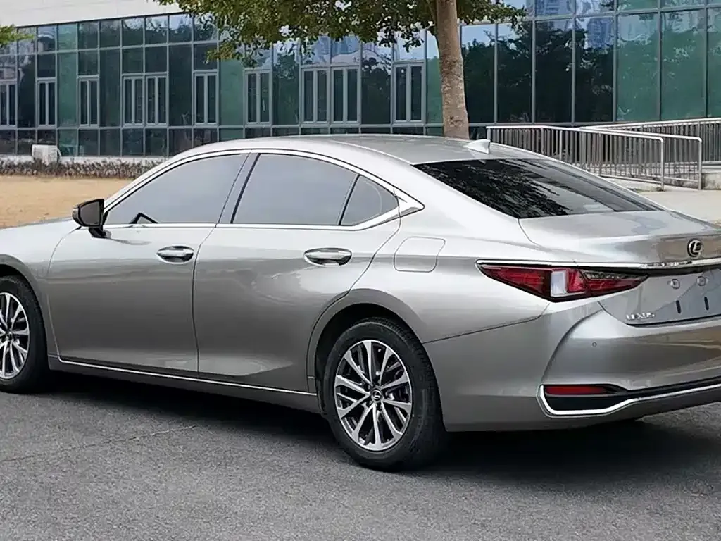 Lexus ES 2022 из CN, фото 9