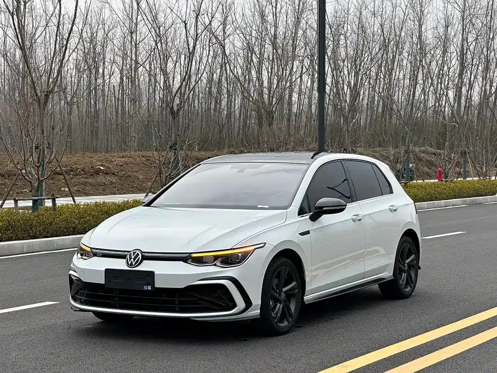 Volkswagen Golf 2022 из CN, фото 1