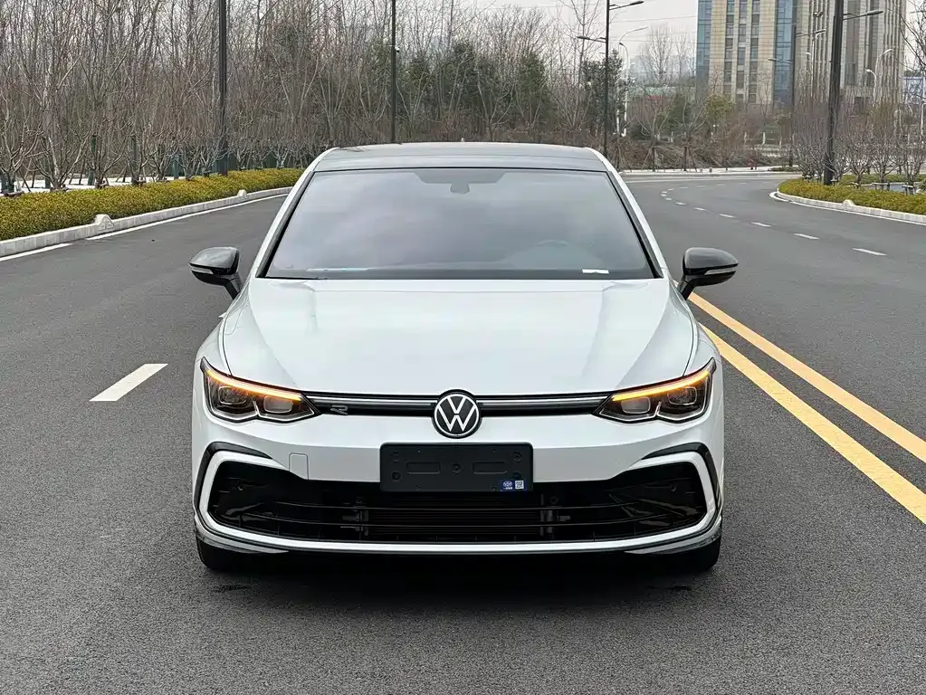Volkswagen Golf 2022 из CN, фото 10