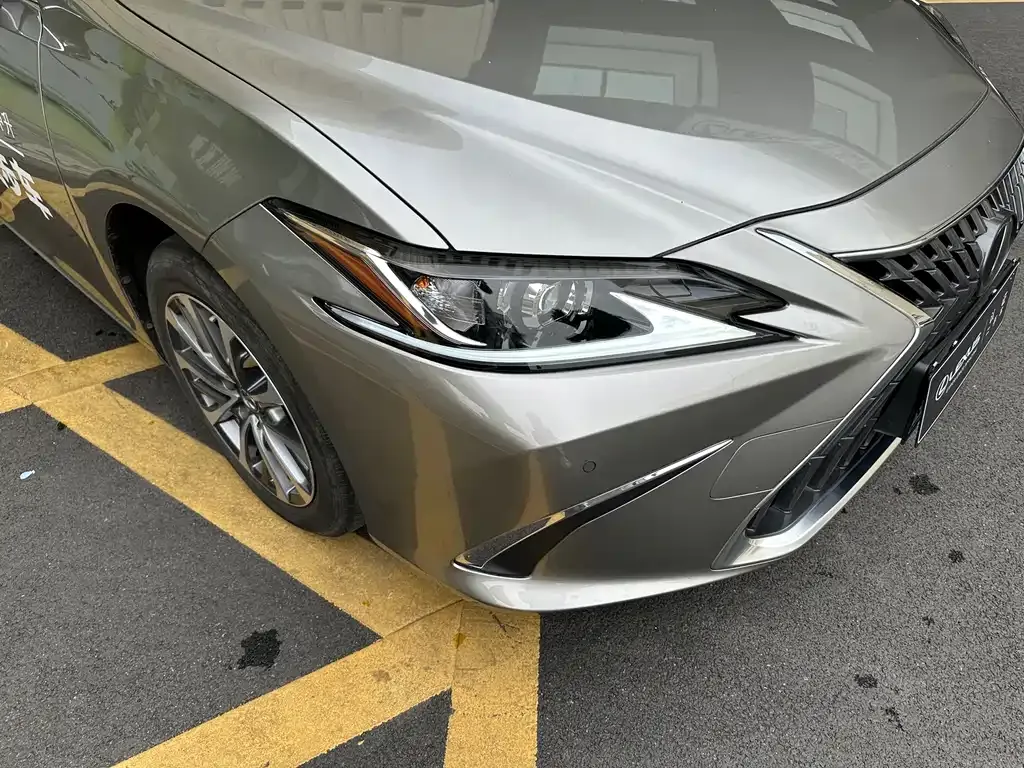 Lexus ES — фото 6
