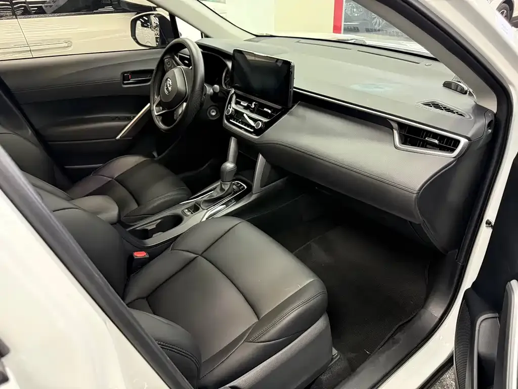 Toyota Frontlander 2023 из CN, фото 4