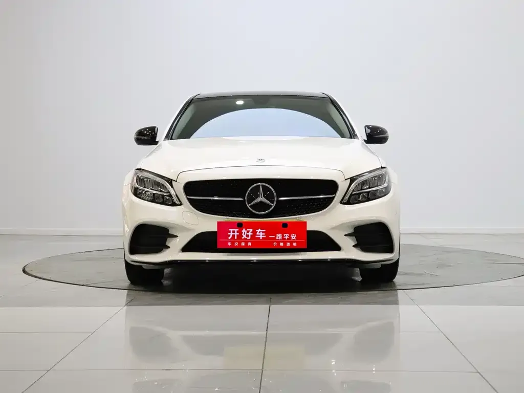 Mercedes-Benz C-Class — фото 1