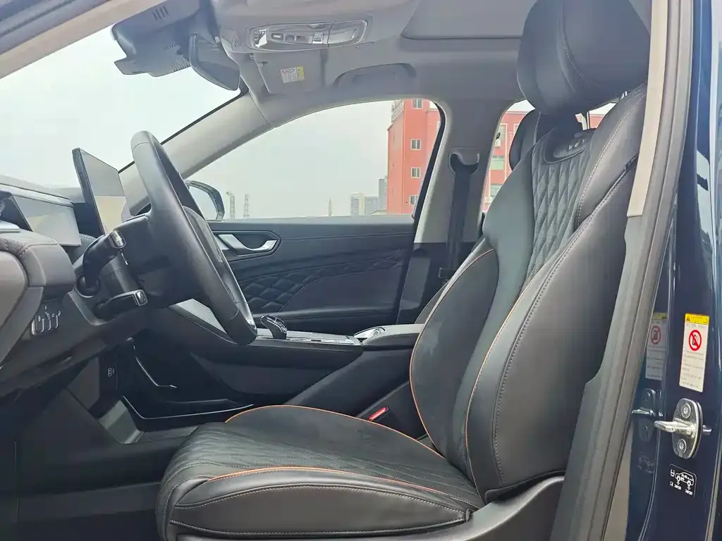 Wey Latte DHT-PHEV 2022 из CN, фото 2