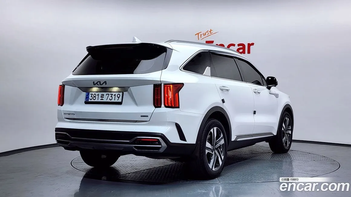 Kia Sorento — фото 10