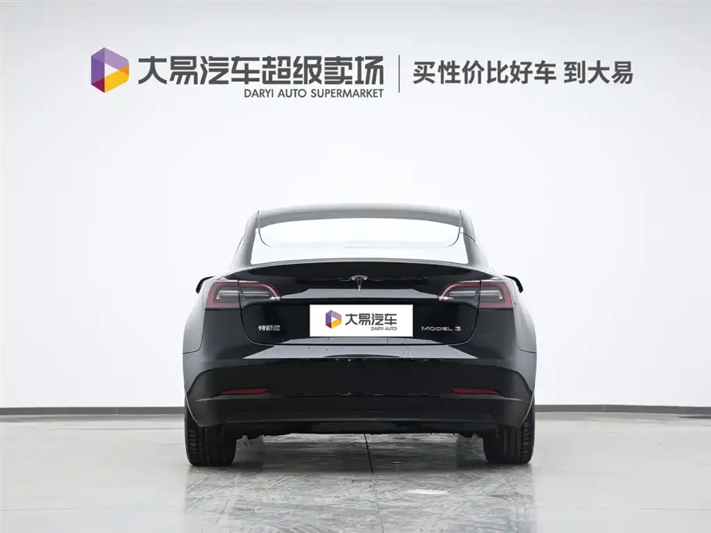 Tesla Model 3 — фото 9