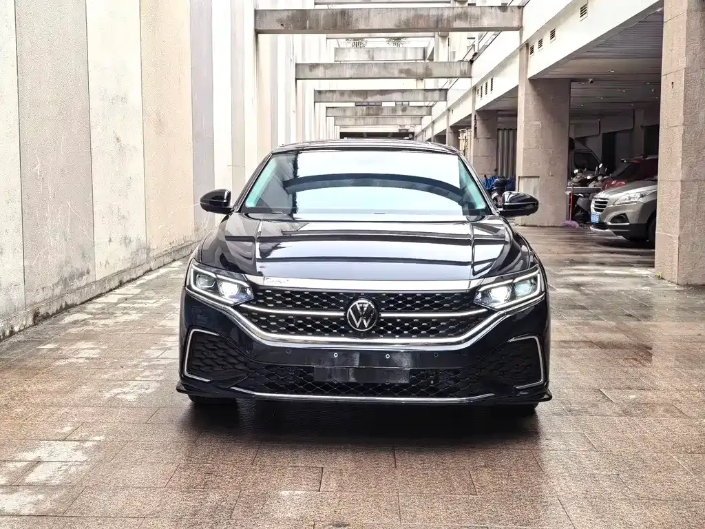 Volkswagen Passat — фото 8