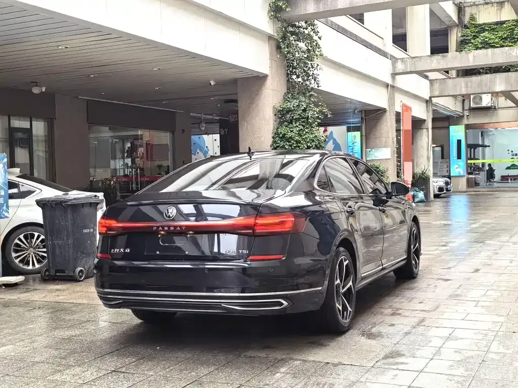 Volkswagen Passat — фото 7
