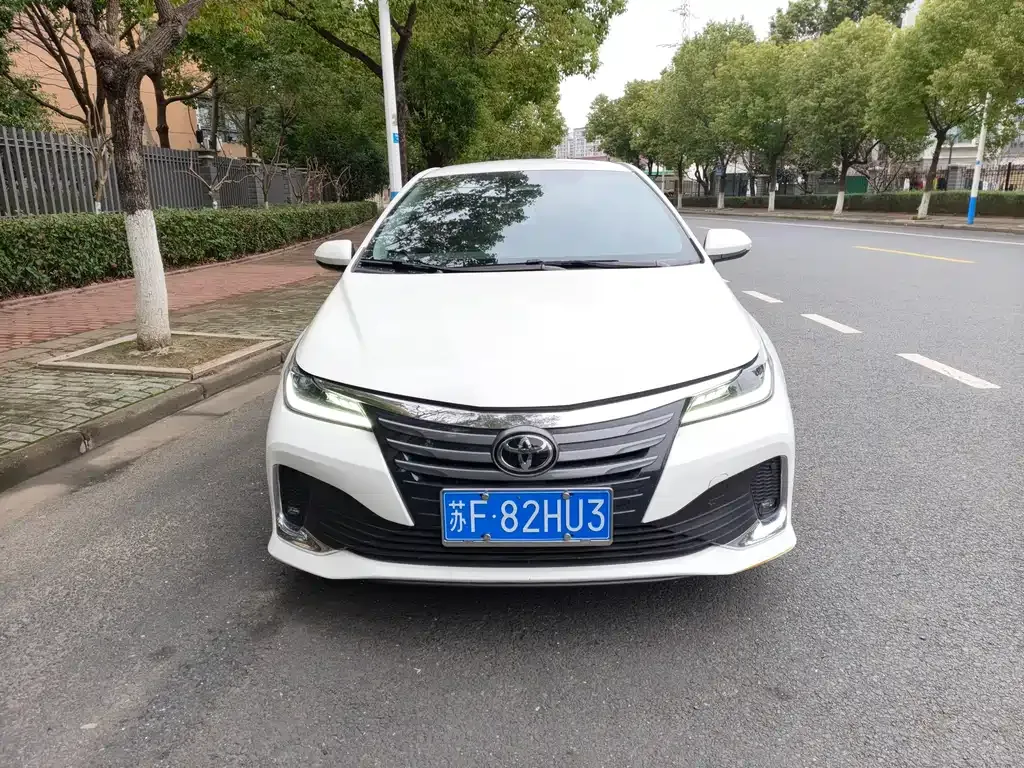 Toyota Allion — фото 1
