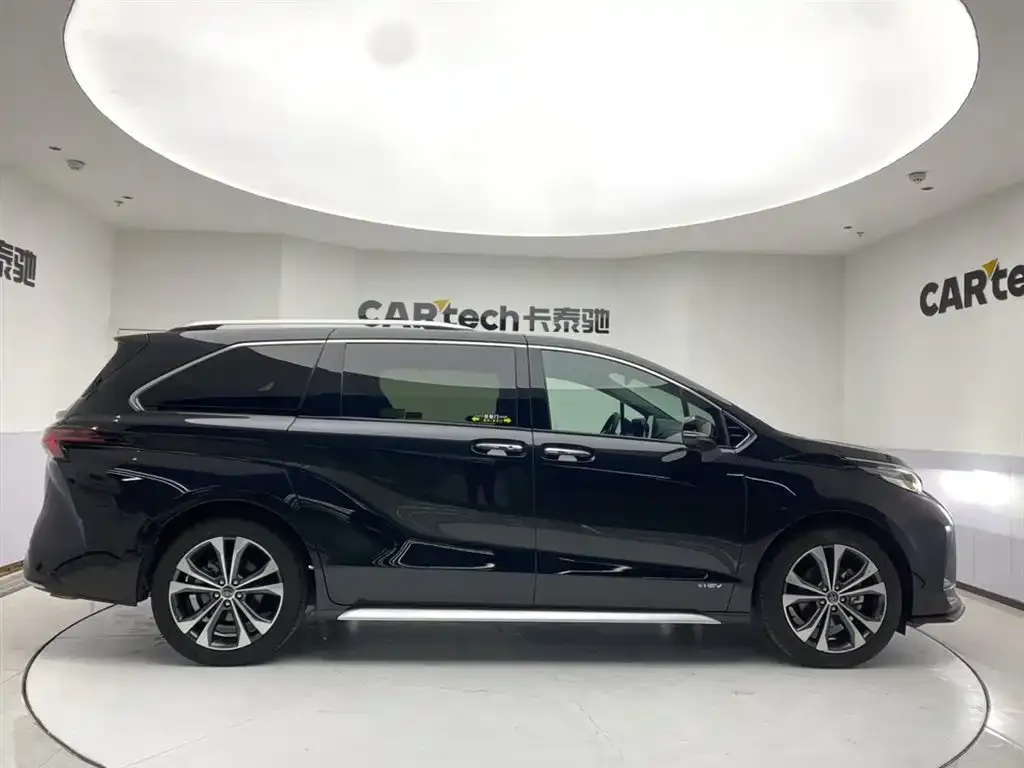 Toyota Granvia 2025 из CN, фото 2