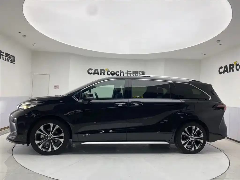 Toyota Granvia 2025 из CN, фото 5