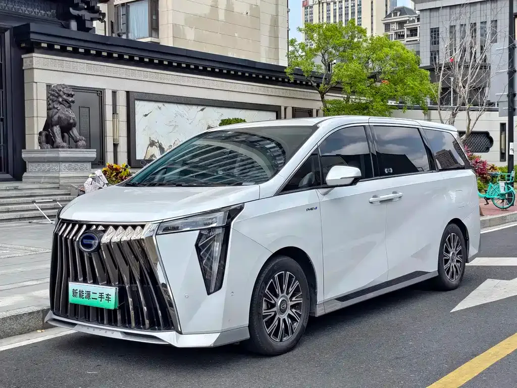 GAC Motor Trumpchi E9 — фото 1