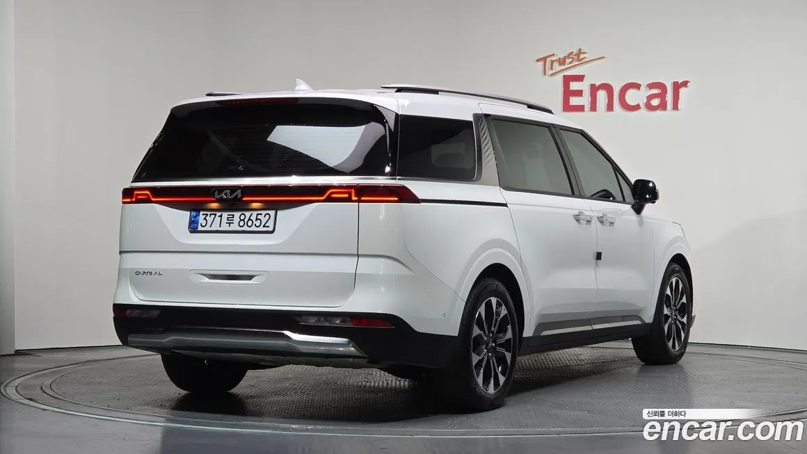 Kia Carnival — фото 2