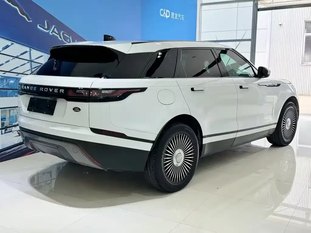 Land Rover Velar — фото 7