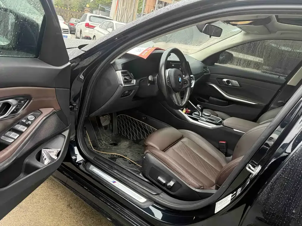 BMW 3 Series 2022 из CN, фото 5