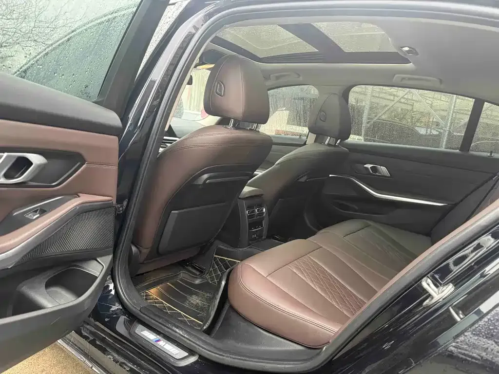 BMW 3 Series 2022 из CN, фото 3