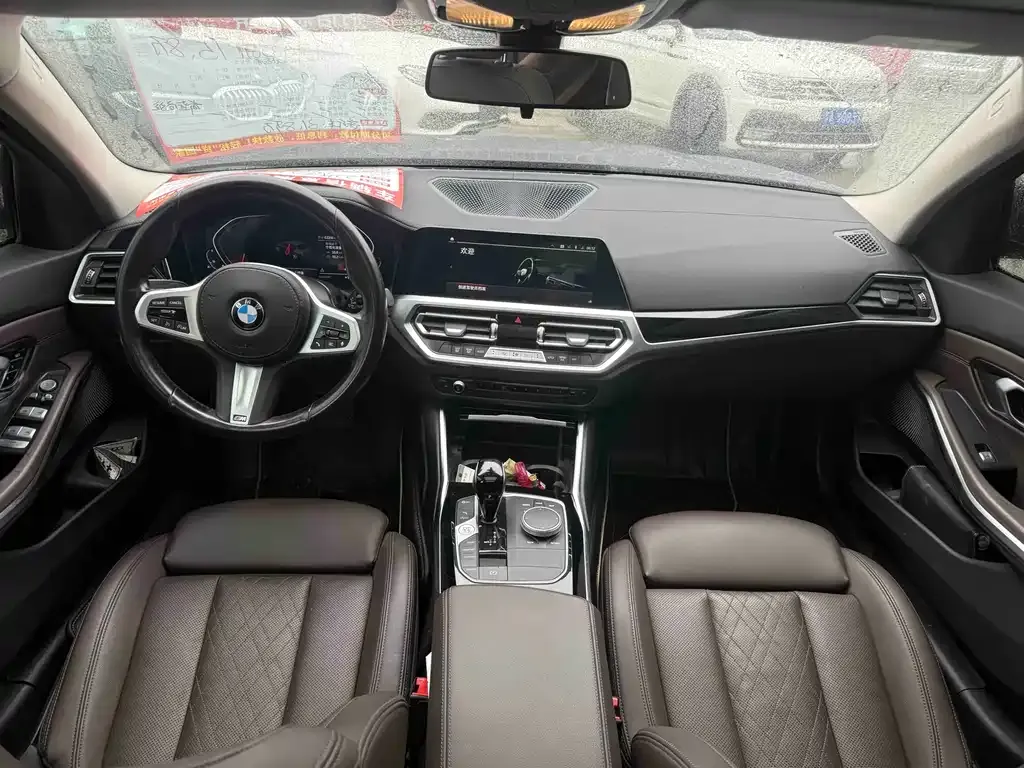BMW 3 Series 2022 из CN, фото 2
