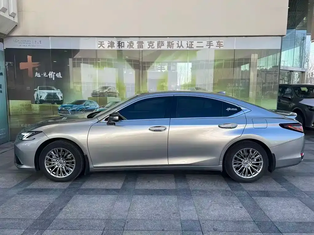 Lexus ES — фото 3