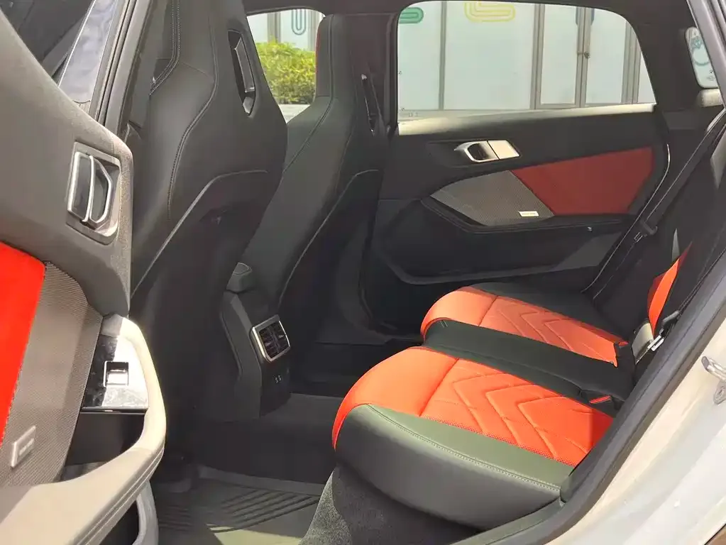 BMW M235L 2025 из CN, фото 6
