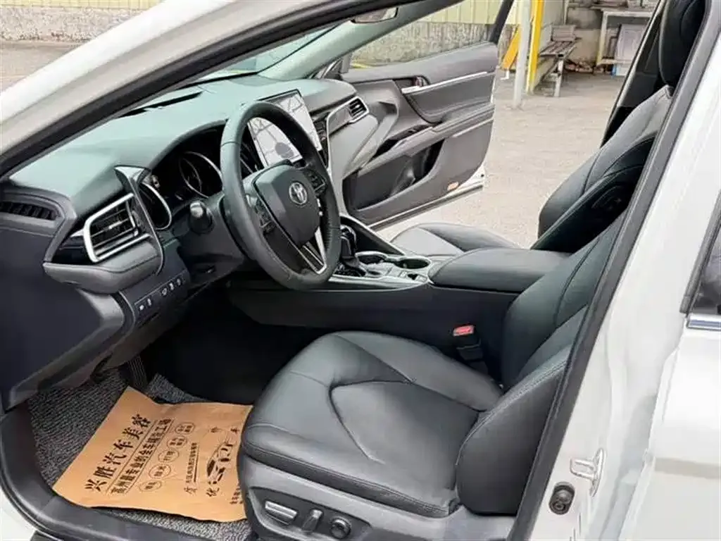 Toyota Camry 2021 из CN, фото 5