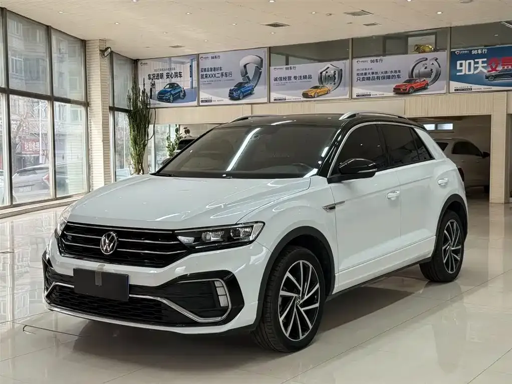 Volkswagen T-Roc — фото 1
