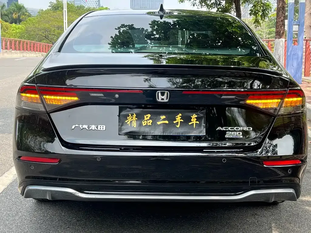 Honda Accord — фото 4