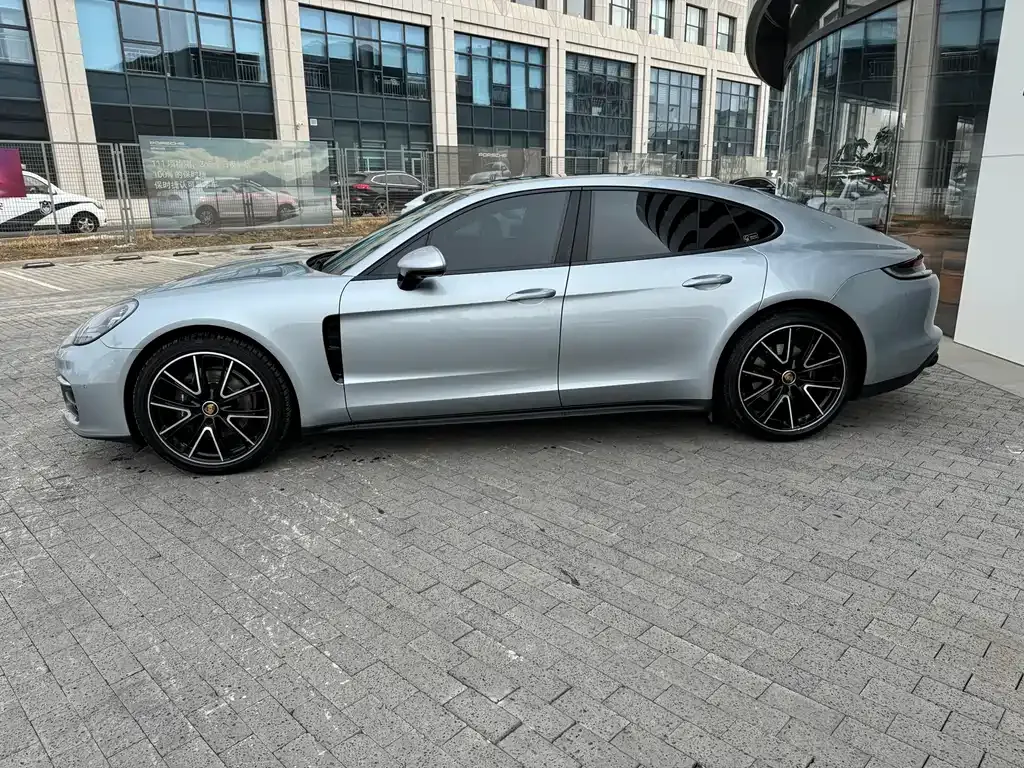Porsche Panamera — фото 10