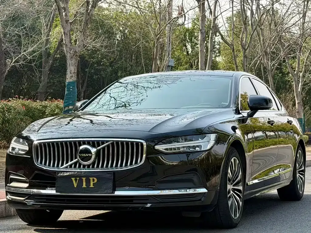 Volvo S90 2023 из CN, фото 1