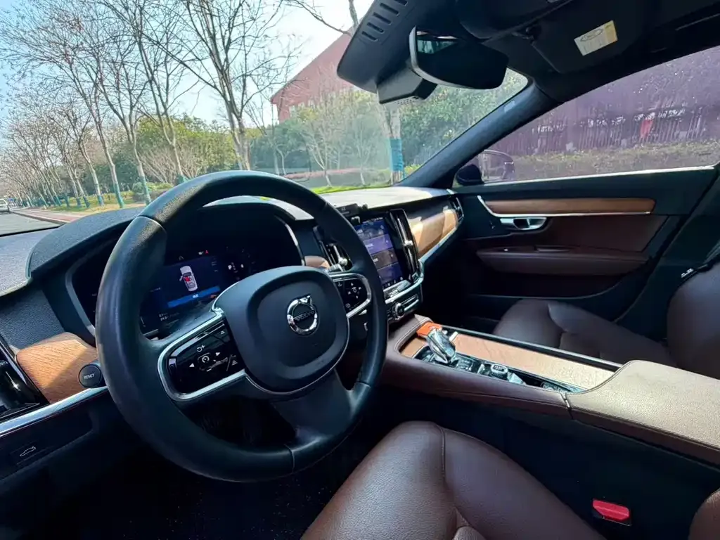 Volvo S90 2023 из CN, фото 7